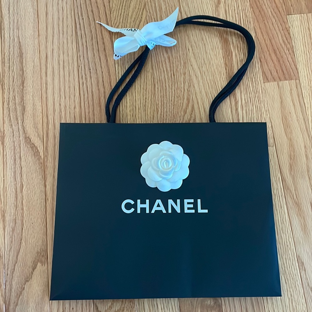 Chanel shopping bag